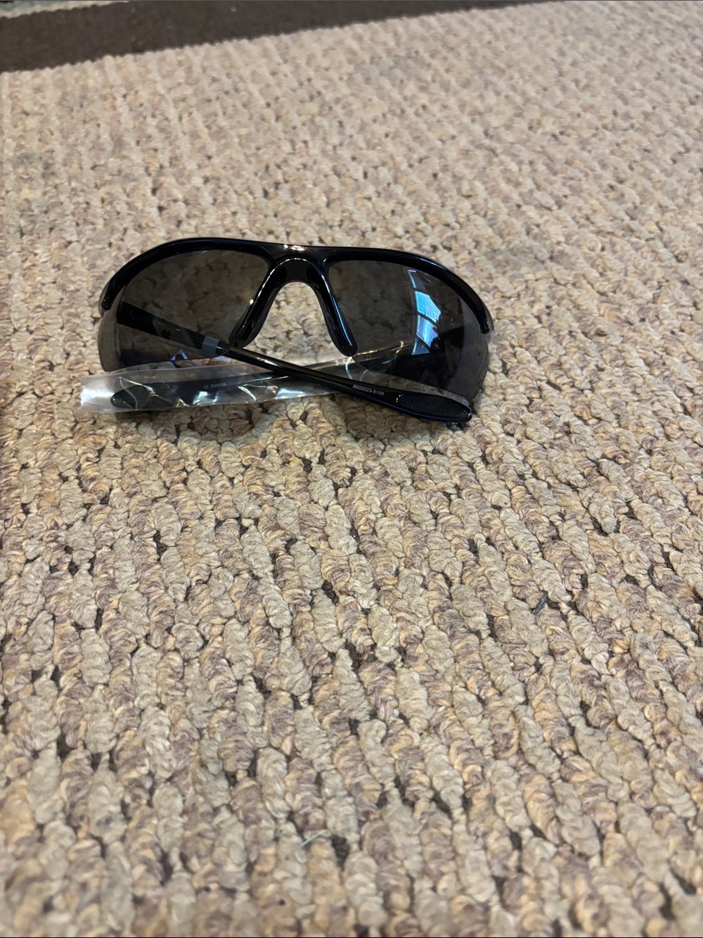 Under Armour Black Wrap Sunglasses - Picture 4 of 6